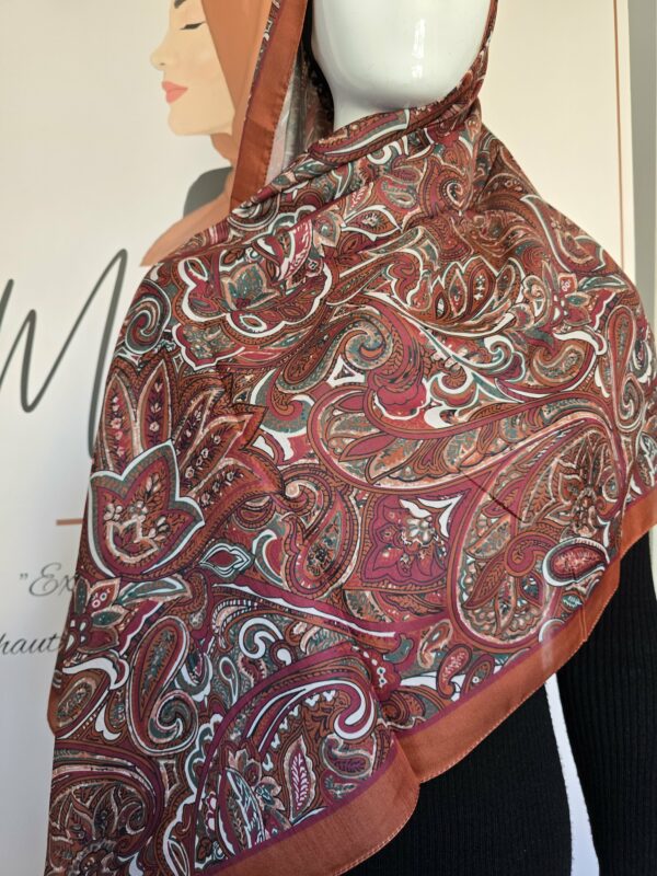 Hijab à motif 105
