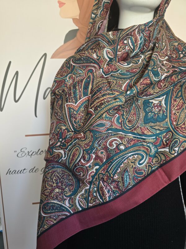 Hijab à motif 110