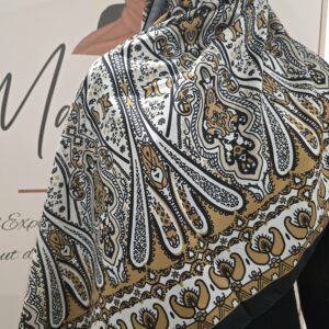 Hijab à motif 01