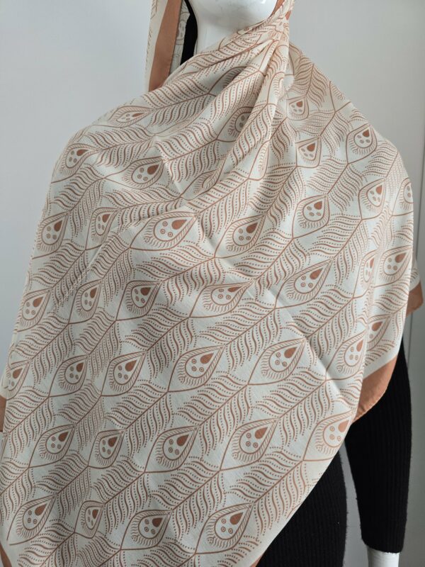Hijab à motif 23