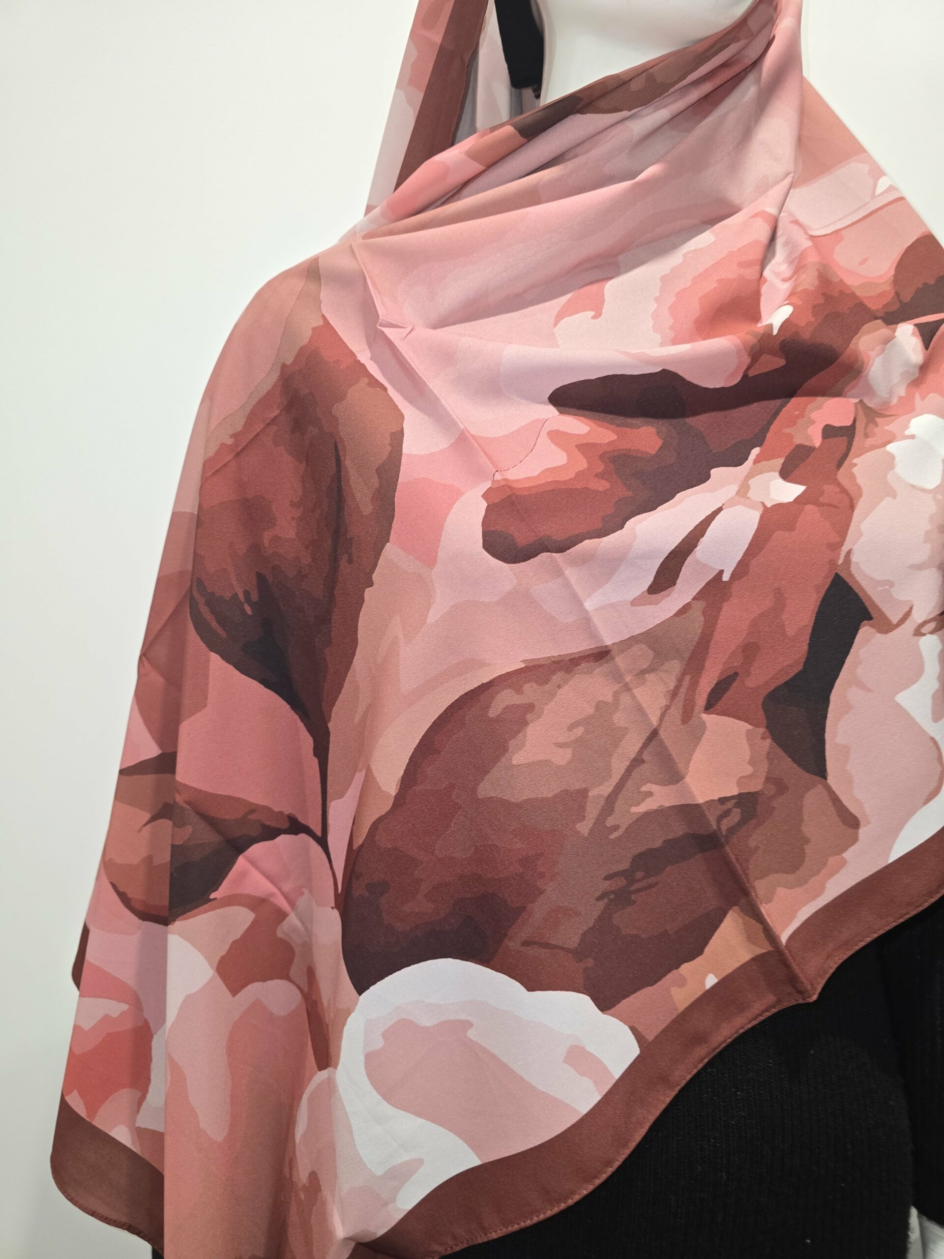 Hijab à motif BLUEBERRY - 250 -